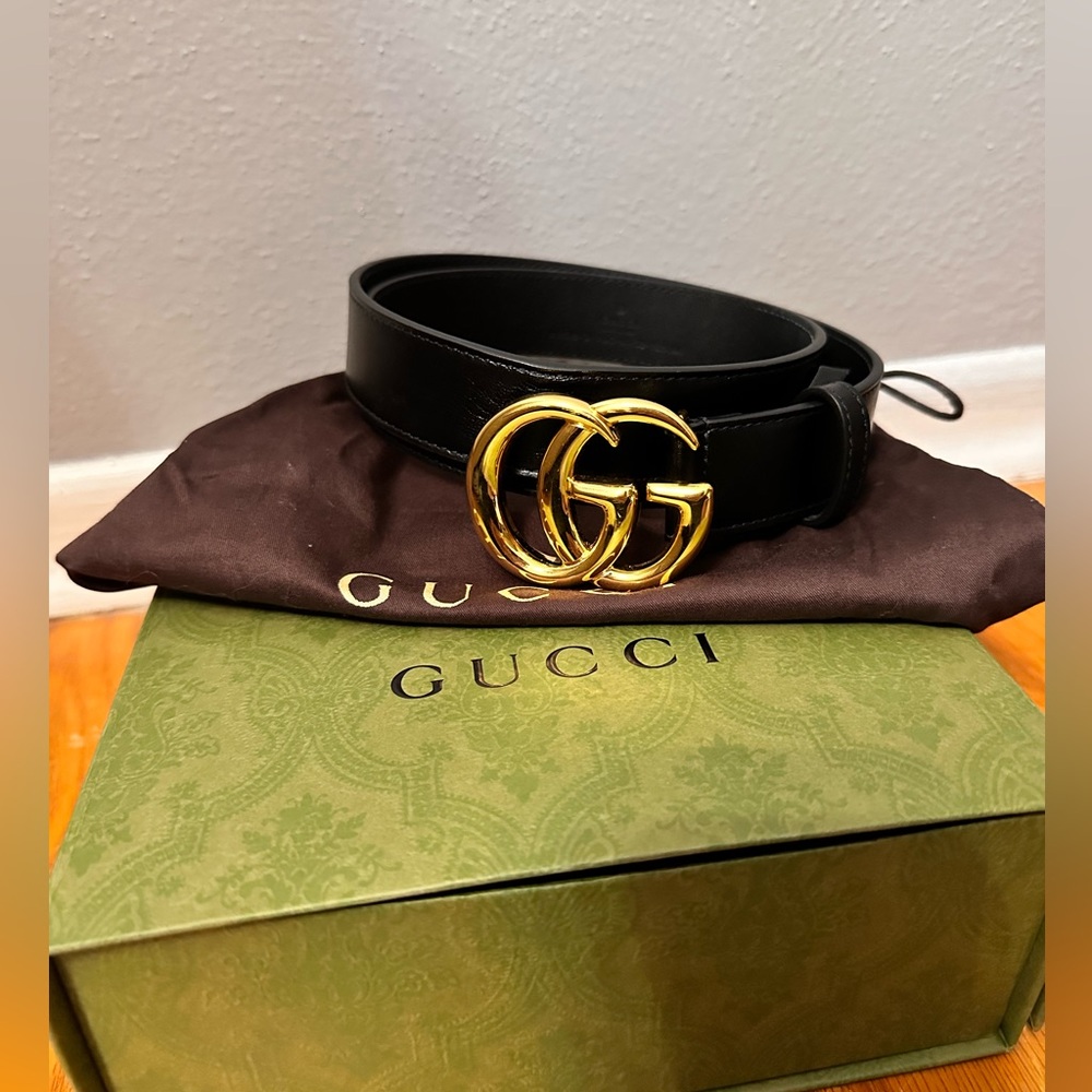 Like new authentic women’s Gucci belt